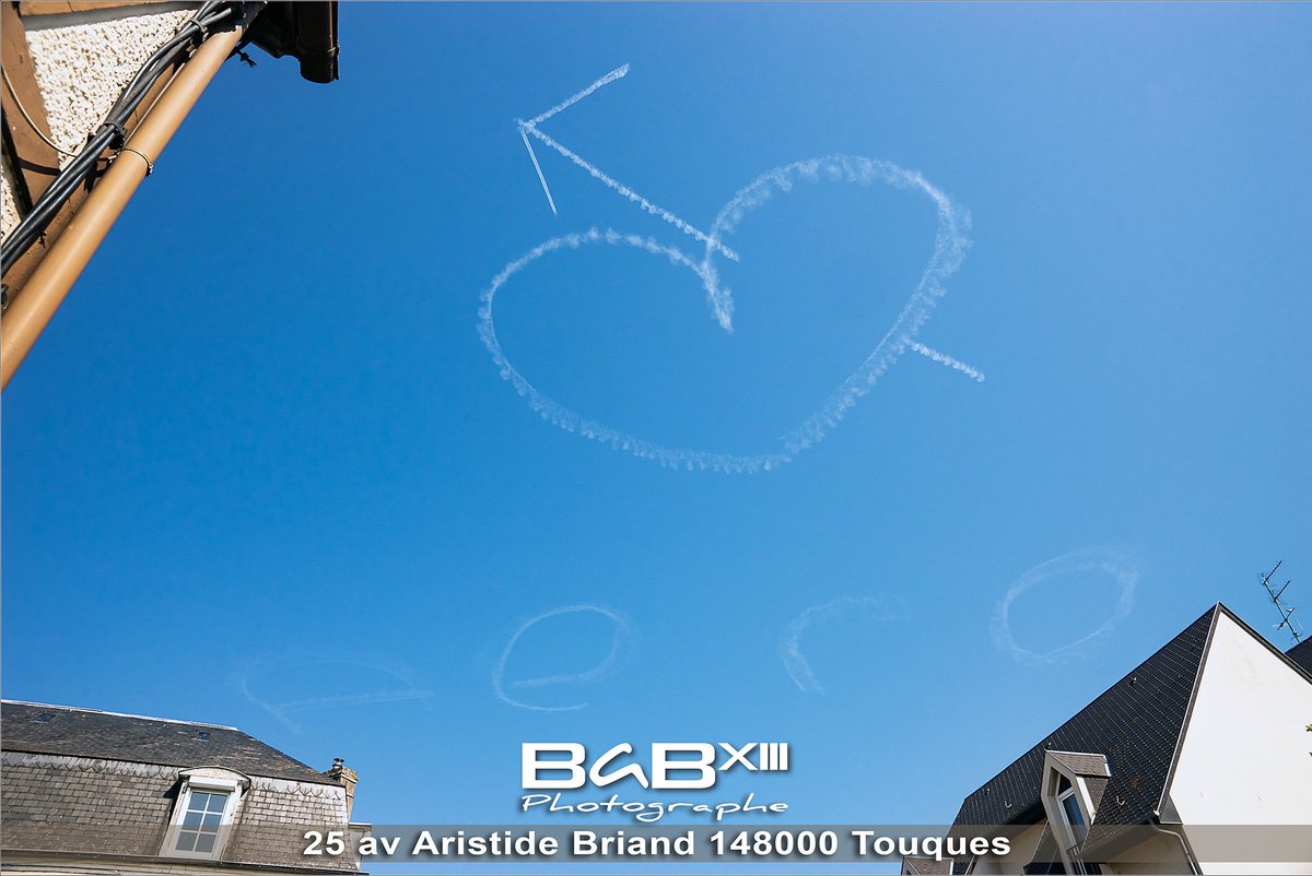 "aero ❤️" tagué ce matin dans le ciel de #deauville #Normandie #Photography #trouville #aeroclubdeauville