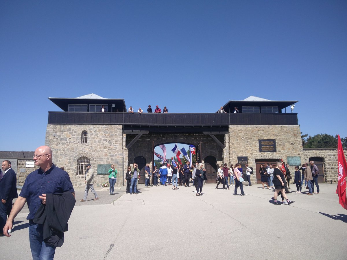 montserrat282's tweet photo. Un any més, a la celebració de l'alliberament del Camp de concentració de Mauthausen.
T'hem trobat a faltar @raulromeva. https://t.co/WXWzlCyjWJ