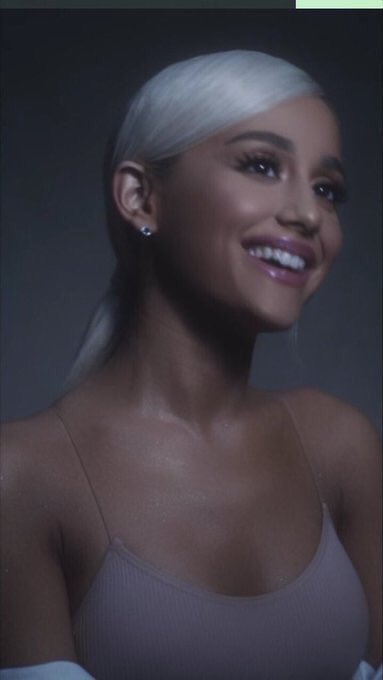 shmoodari's tweet photo. Something that will never change her smile and her love towards Jupiter https://t.co/o5mWReoWV0