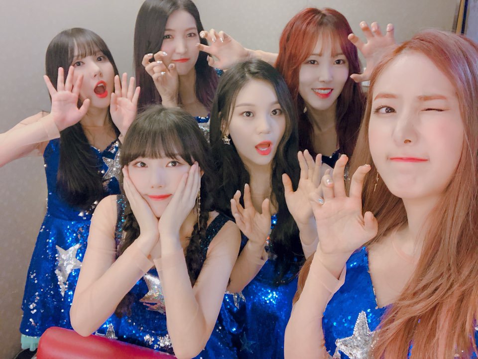 GFRDofficial's tweet photo. #여자친구 #GFRIEND 우리 #버디 들 오늘 자주 봐서 너무 좋다😚 일요일 저녁까지 여친이들과 꽉꽉 채워 보내려면 어서 꿀잼 보장🍯 #tvN #코미디빅리그 로 달려 오세요🏃‍♂️🏃‍♀️ https://t.co/EOkGB1zK2J