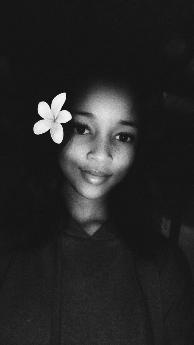 ChumaMaq's tweet photo. s n a p c h a t  x  v s c o 🌸✨🖤 https://t.co/CnB6ZWN52V