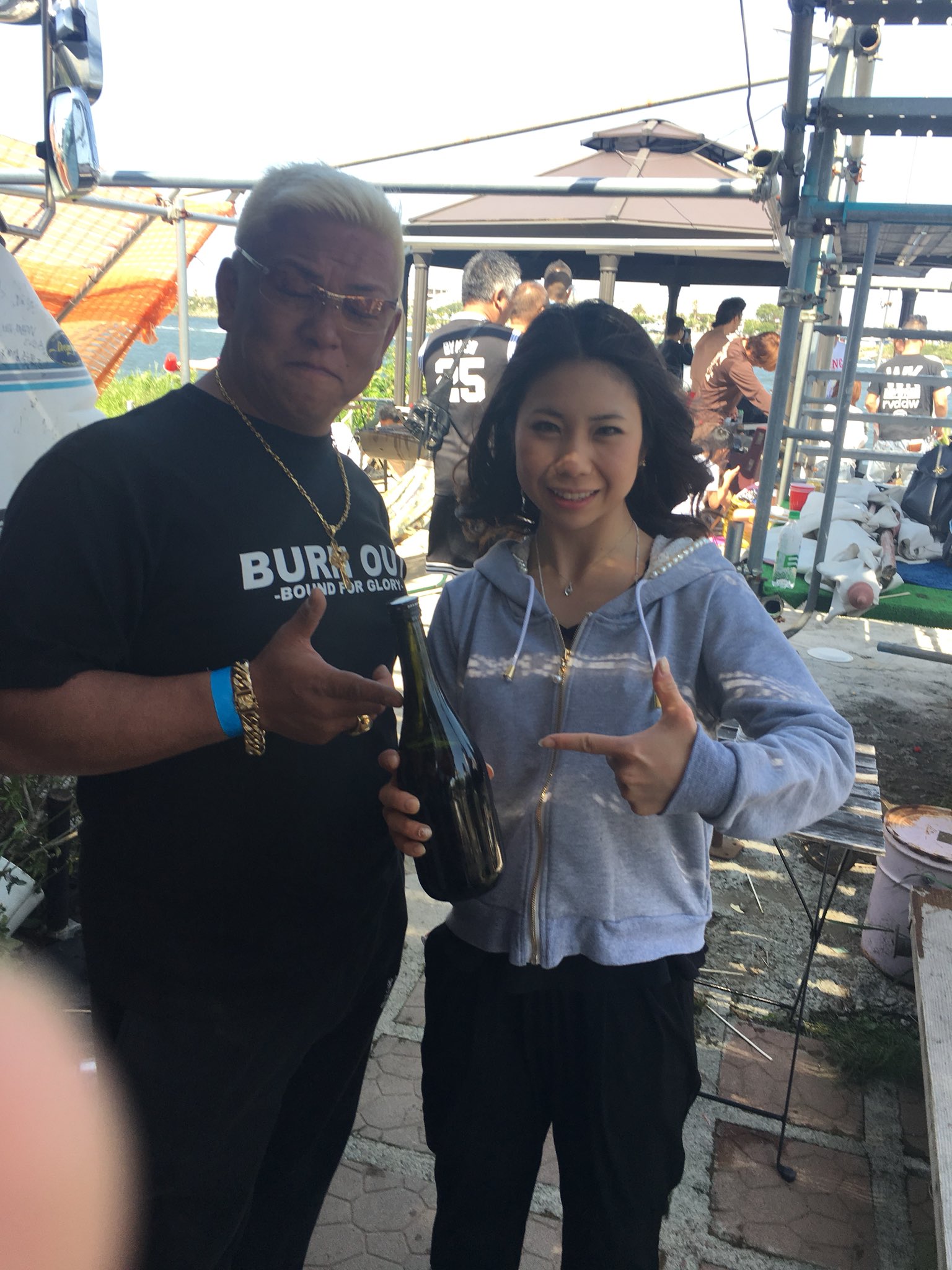 おり あのドロップで有名な井口達也さん に弊社の無添加酵素ドリンク 国色天酵 味見してもらいました オーラが半端なく出会いに感謝です 私も成長出来ました 井口達也 ドロップ チキン 井上ケイ チカーノ 子供食堂 国色天酵 無添加酵素ドリンク