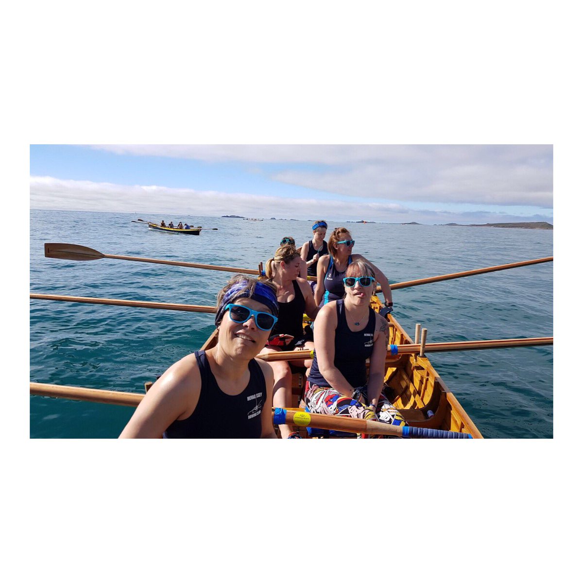 BCGigClub's tweet image. A cracking day’s racing yesterday... kicking off again today at 1.30 #wpgc2018 #gigrowing @_gigrower @CPGAgigs @ei8htdesign @BudeCleanerSeas #cleanerseas #cleanseas #theoceanisourplayground 💙