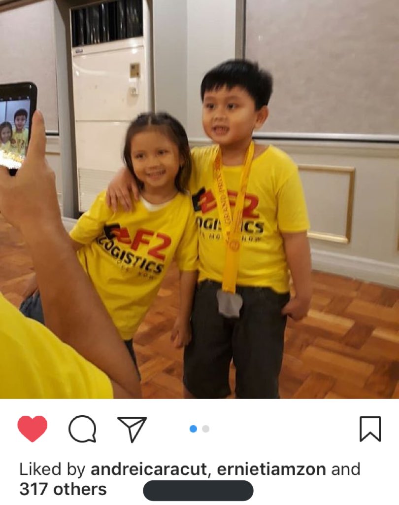DCaruhhh's tweet photo. yes tindrei? nakikita nyo ba ang sarili nyo sa kanila 😂 mini me nyo e https://t.co/gvVQkMO9qA