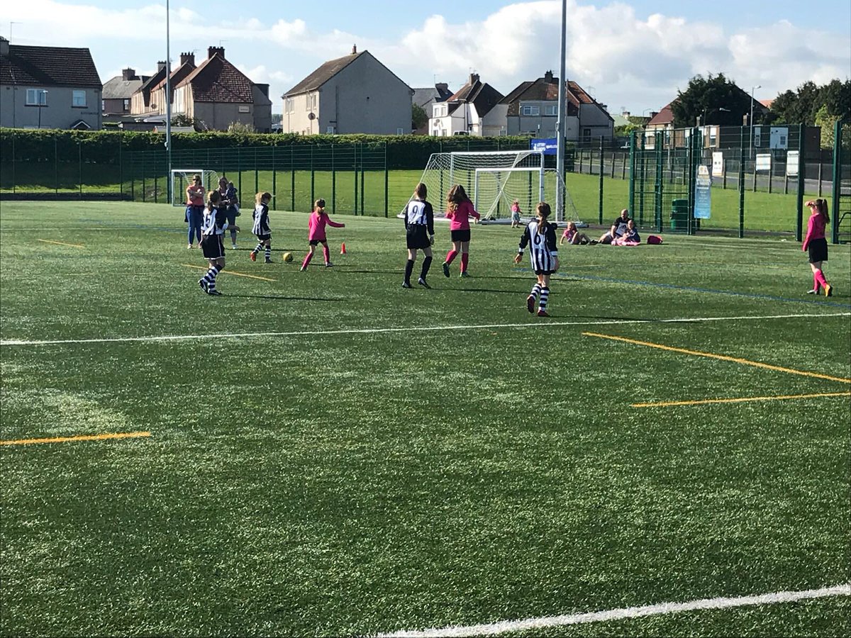 CStarGirlsFC's tweet photo. A big well done to our U11s development team, narrowly getting beat by Dunbar this morning. It was a close game, with good end to end football. Hard work in the Sunshine! Congratulations to Taylor, our girl of the match. 
#OurGirlsOurGame #CSGirls https://t.co/tZhWRJ66ys