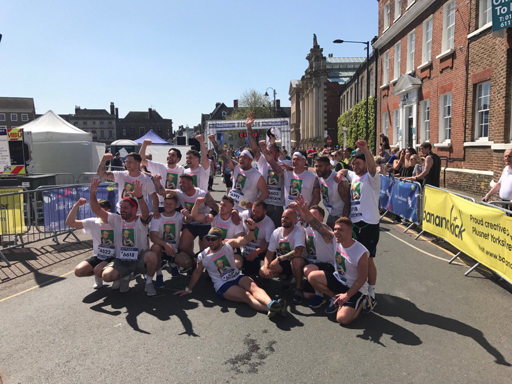 GHR_WestNorfolk's tweet photo. They're back! The Daisy chain did it in 1.16. #doingitfordaisy #GEAR10k https://t.co/s5CQT7J7il