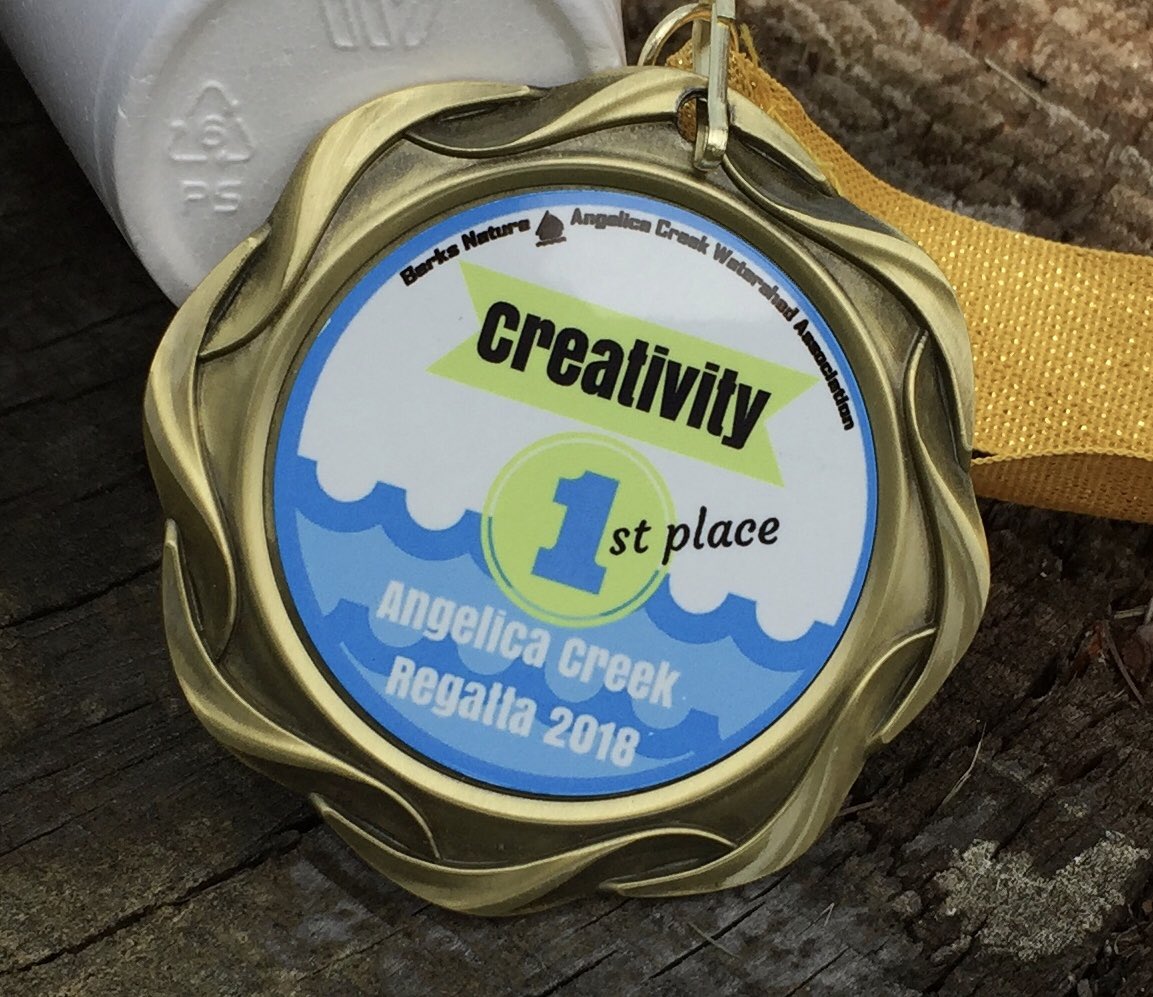 MrsSBolles1's tweet photo. #gmmsSTEAM Ss win #creativity medal for their design https://t.co/ho5KRzxFXM