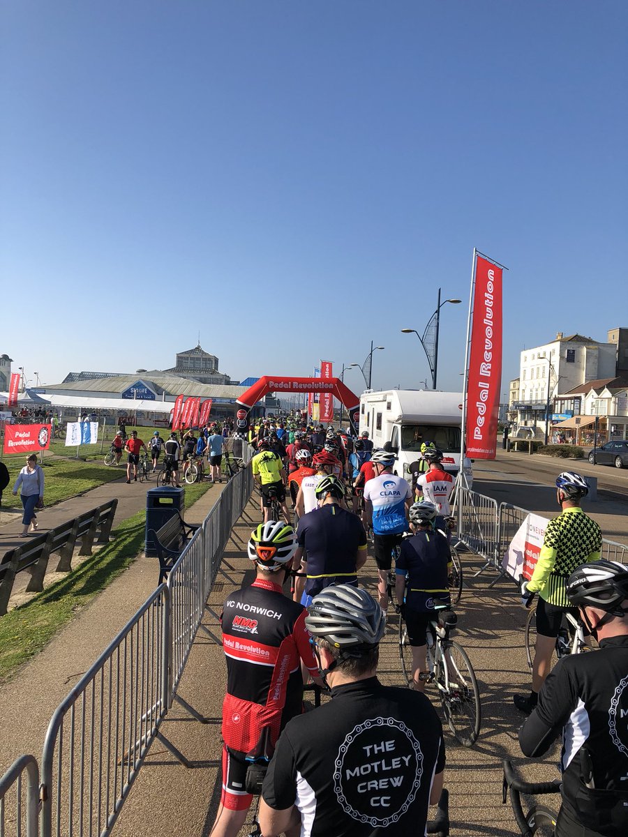 No video out this week, I’ve been really busy. Plus I get the bonus of riding a sportive in this weather 😍😍 #cycling #bike #bicycle #sunny #weather