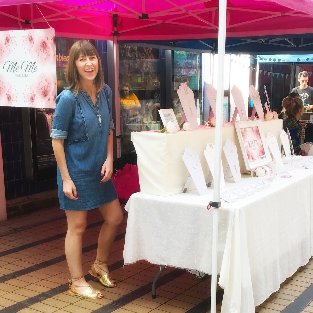 memebridal's tweet photo. Enjoying the beautiful weather @lovewimbledon Market. We will be here until 6pm. Come and say hi. 
https://t.co/xYBG3XdTnE https://t.co/OsyKUGmqXJ