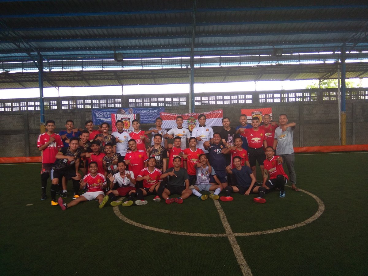 UtdIndonesiaBNA's tweet photo. Futsal Internal UIBNA @UtdIndonesia #unitedtogether #uibna #our7ourney https://t.co/JlKLbM9WCq