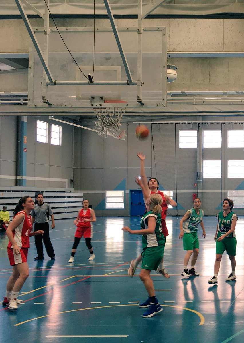 CDRomareda's tweet photo. Enorme @Ines_alons tras un duro año de lucha contra una grave enfermedad vuelve a las canchas🏀🏀🏀🏀 Ejemplo de superación Para todos💪💪💪💪 https://t.co/yGny6LlDHJ