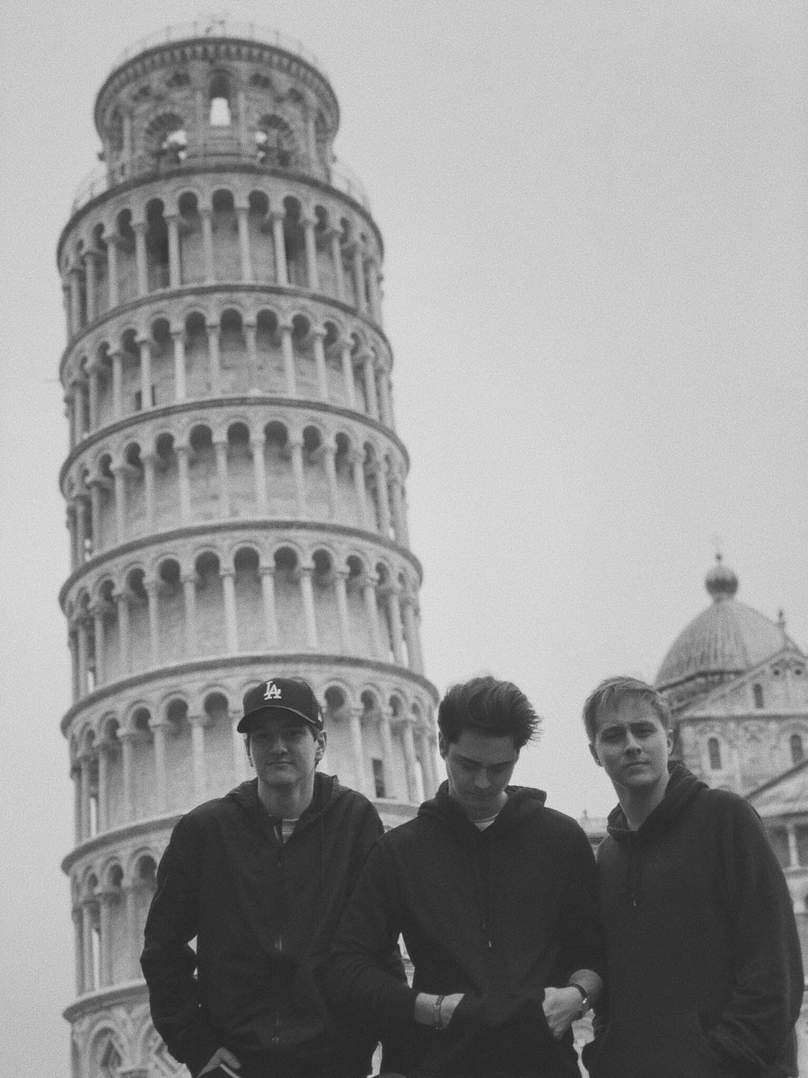 beforeyouexit tweet picture