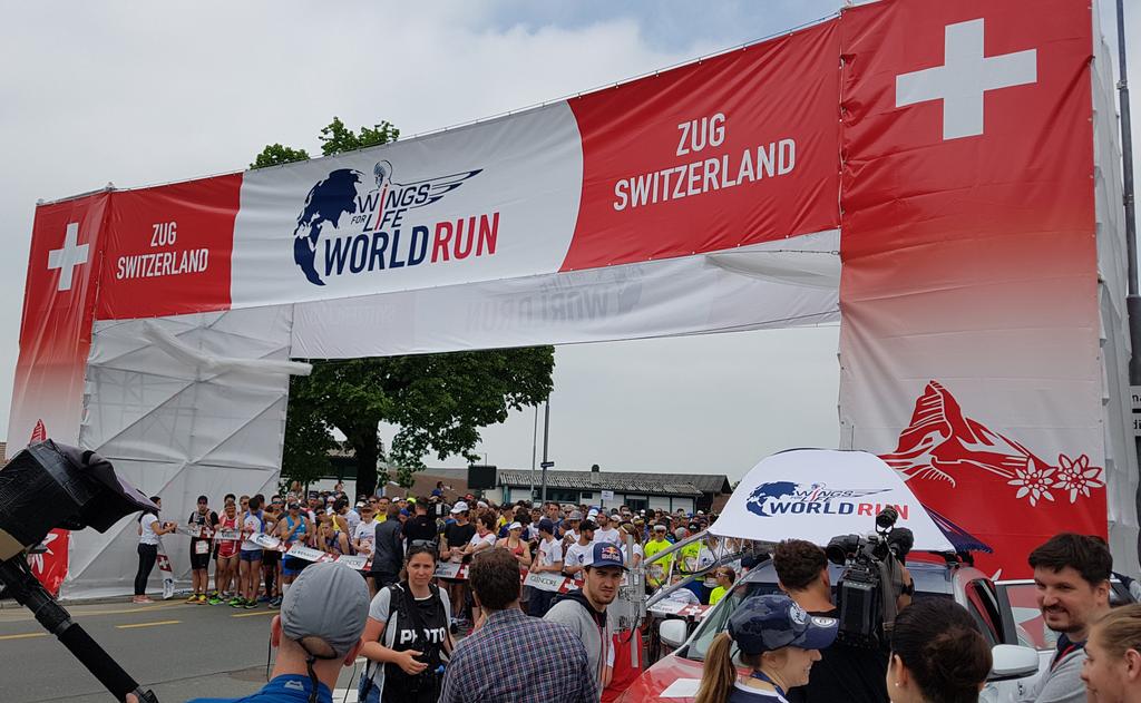 Mit CS2 dabei: #WingsForLifeWorldRun in Zug mit <a href="/manuelaschaer/">Manuela Schär</a>. Go go go!