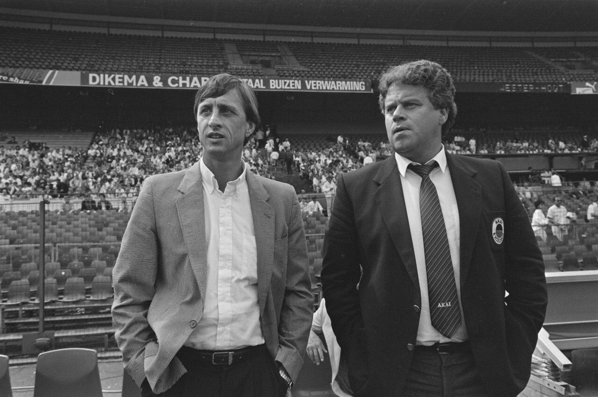 OldFootball11's tweet photo. #Excelsior 2-3 #Ajax
#JohanCruyff and #RobJacobs at #FeyenoordStadium #DeKuip
#excaja 1985/86 https://t.co/ZhuY95W6tv