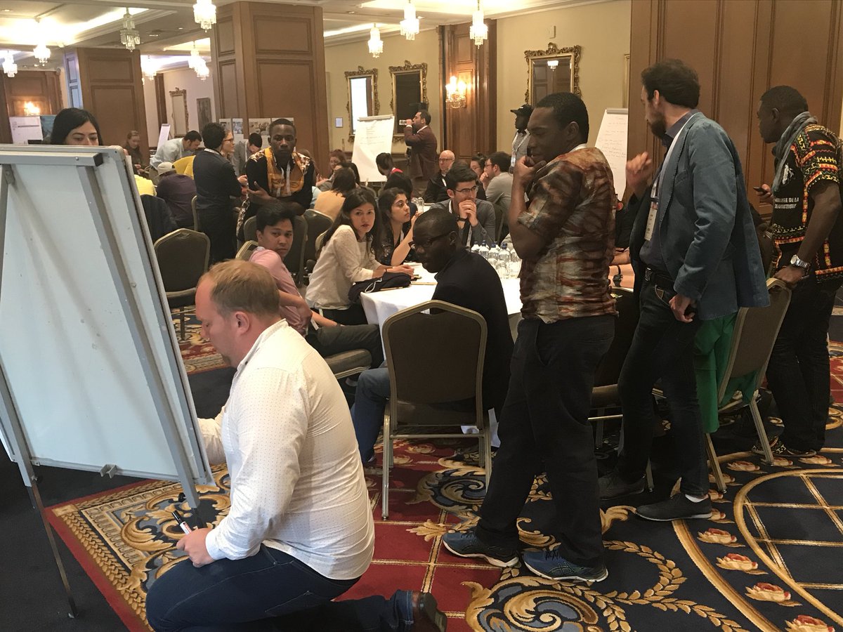 fig_young's tweet photo. Brainstorming for our 2019-2020 workplan for our five working groups. Where are we going? #ToInfinityAndBeyond #4YSC #FIGYSN #FIG2018 https://t.co/azFRxjGCiW