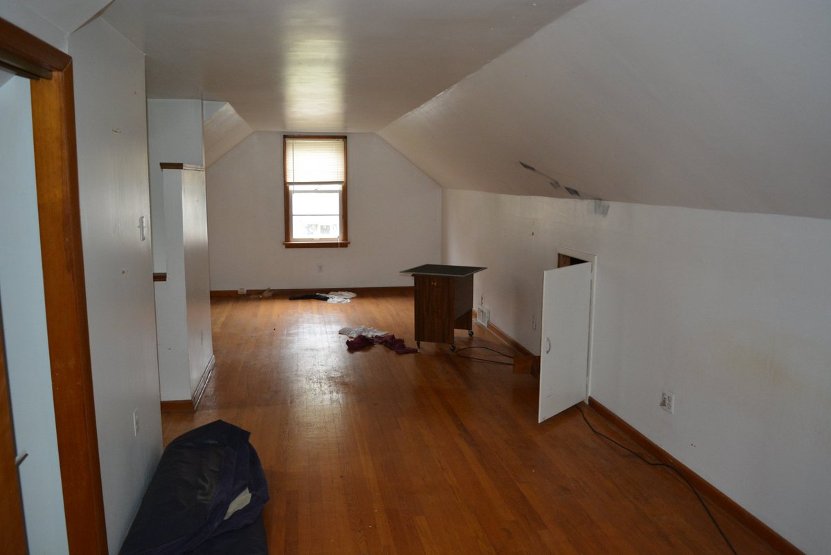 YoungstownNDC's tweet photo. Progress shots so far of the interior of #1735Pointview in the #PowerstownNeighborhood! This home will be available soon for $45,000. Thank you to partners @mc_landbank & @CityofYOU for making projects like this possible! #REVITALIZE https://t.co/eqosZThWfM