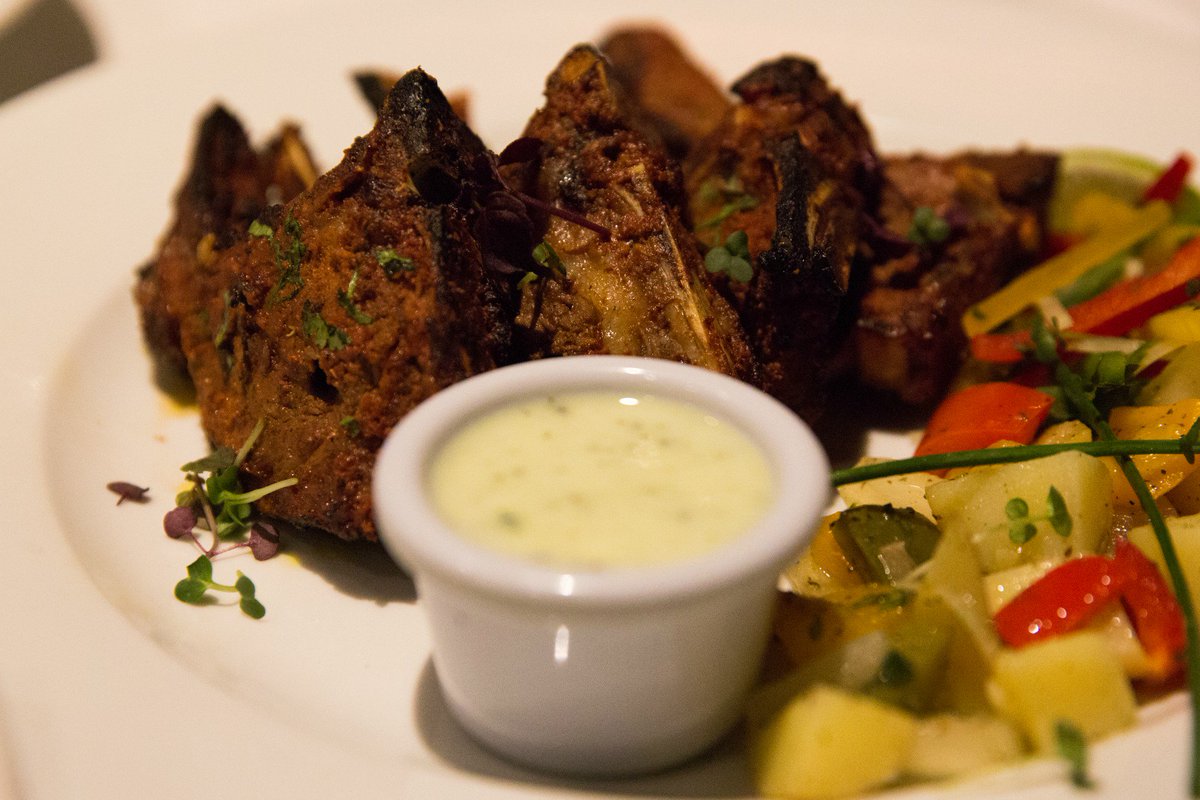 AnokhaLondon's tweet photo. Looking for some #Tasty #Tandoori? Our Tandooris are served on a sizzler with salad. https://t.co/dDNLg82HTP #ilovetandoori #indianmenu #indianfood https://t.co/ZHfA7Xx4po