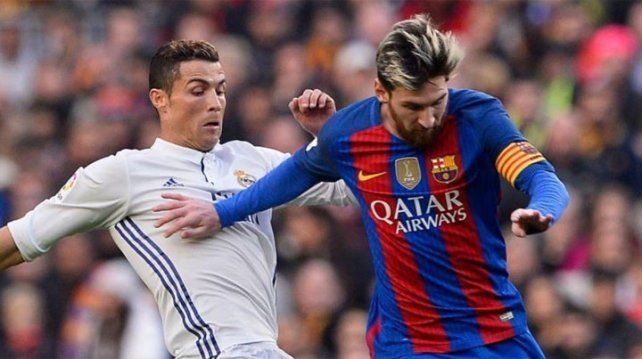 nuevaya's tweet photo. #ElClasico @realmadrid vs @FCBarcelona_es en las puertas del horno #DeportesYA https://t.co/kRnup1qOEb https://t.co/Q0gqw3DLj8