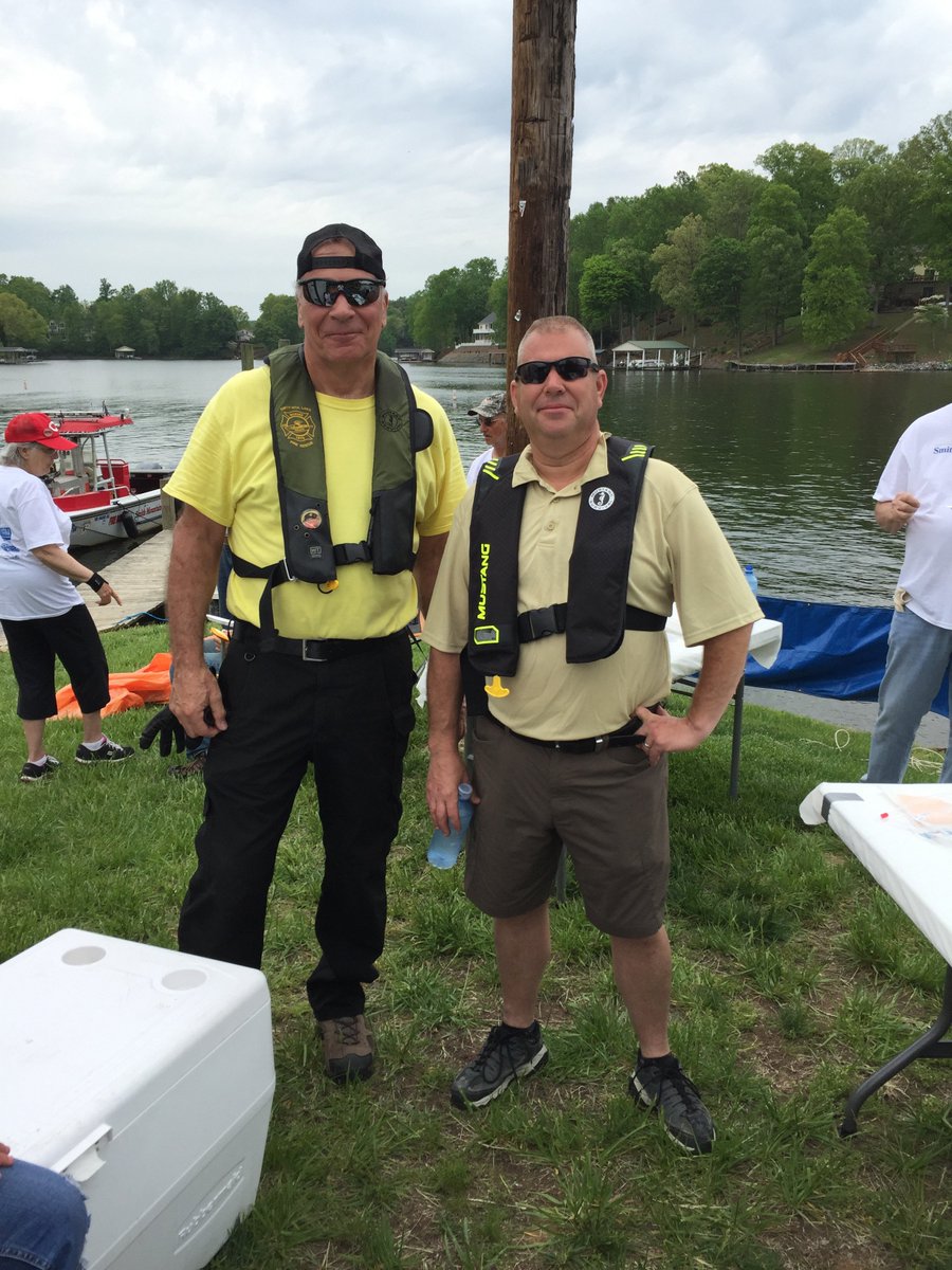 Day 1 of #TakePrideSML was a huge success! Thanks to all our volunteers, including the <a href="/CrazyHorse_SML/">Crazy Horse Marina</a> team and members of the Smith Mountain Striper Club and SML Marine Fire/Rescue! #SmithMountainLake cleanup days continue through May. Sign up at takepridesml.com!