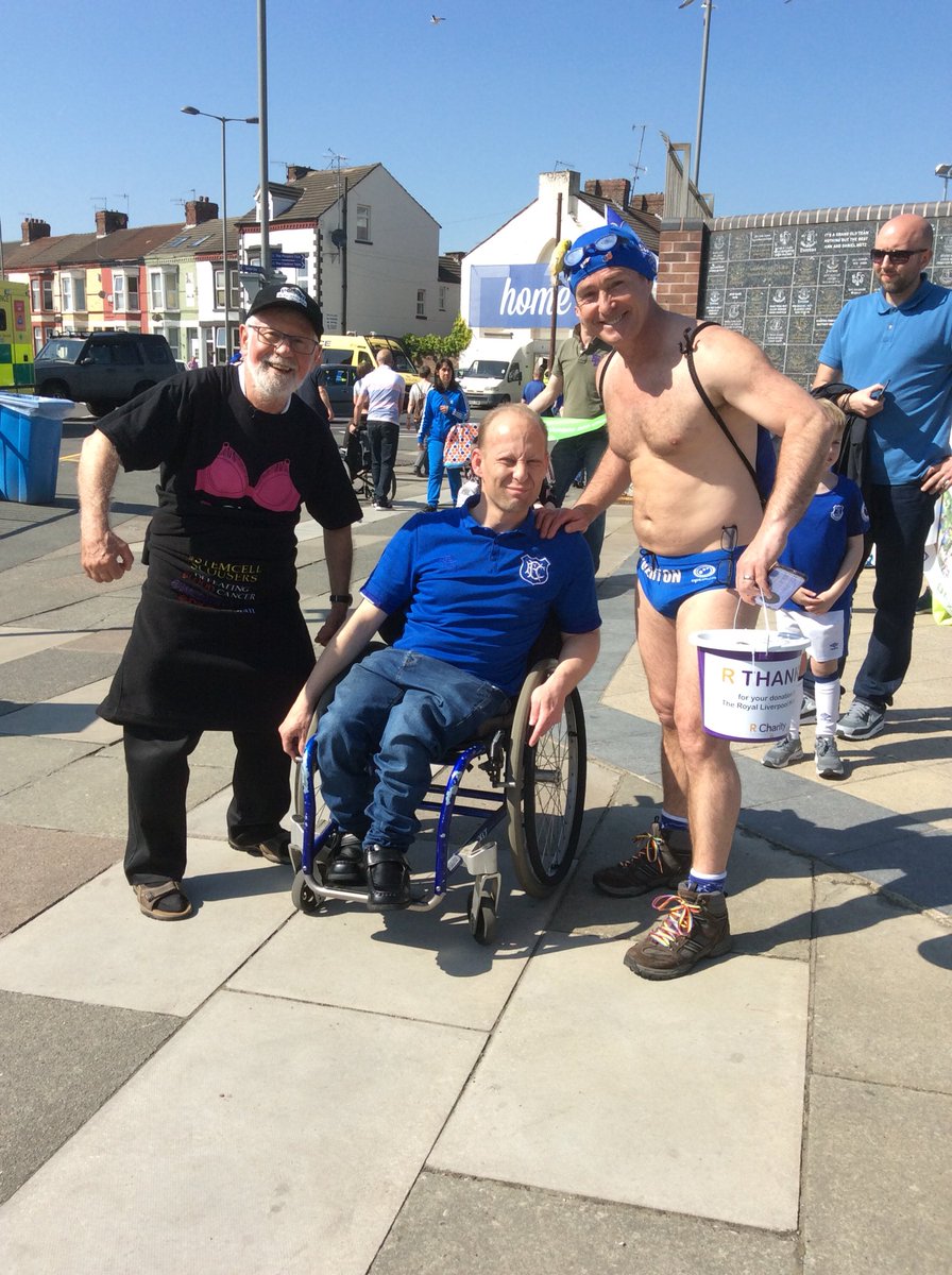 Dunne2Kev's tweet photo. ✅#STEMCELLSCOUSERS WITH THE AWESOME✅ @speedomick collecting 4 @RoyalLpoolHosps @RCharityLpool @Everton #PROUD2 HAVE TEAMED UP WITH YOU MICK https://t.co/2YSNHL2tEj