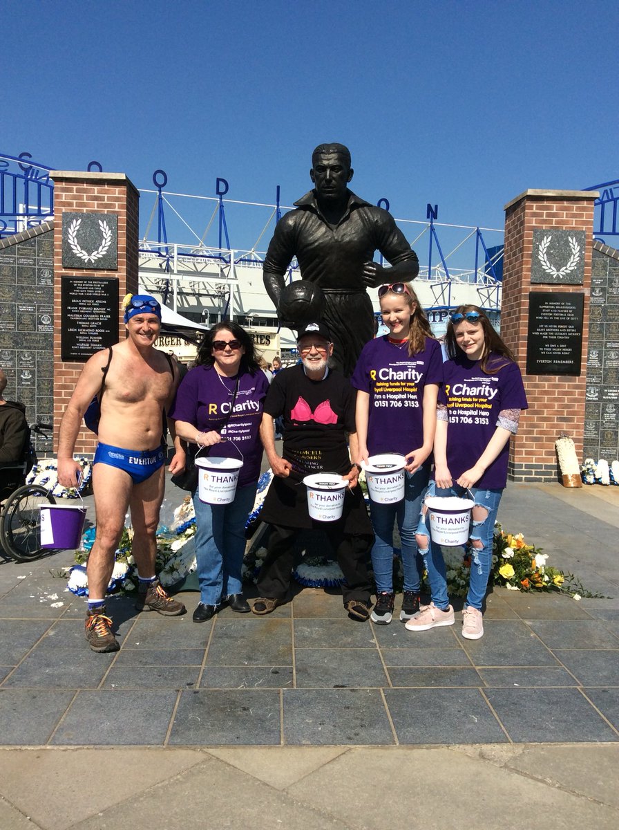 Dunne2Kev's tweet photo. ✅#STEMCELLSCOUSERS WITH THE AWESOME✅ @speedomick collecting 4 @RoyalLpoolHosps @RCharityLpool @Everton #PROUD2 HAVE TEAMED UP WITH YOU MICK https://t.co/2YSNHL2tEj