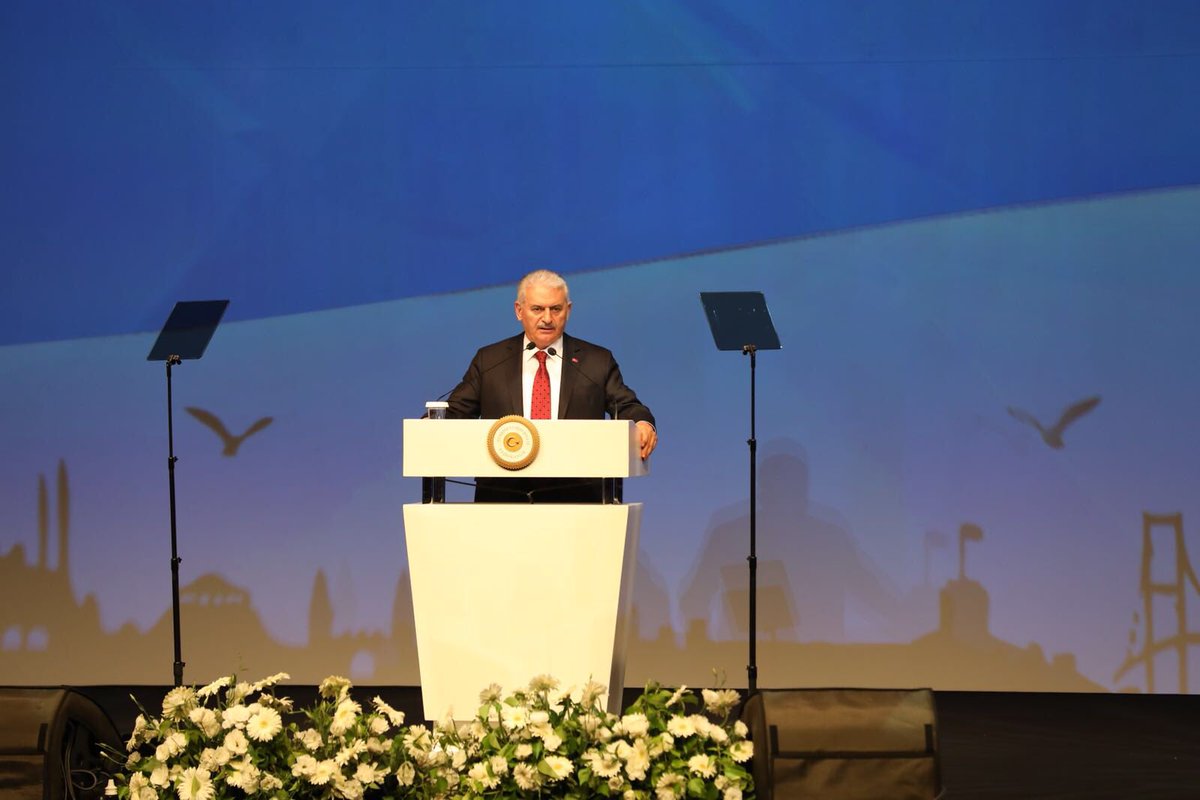 jsarieroglu's tweet photo. Başbakanımız Sayın Binali Yıldırım’ın teşrifleriyle 9. Uluslararası İş Sağlığı ve Güvenliğini Kongremizin açılışını gerçekleştirdik. https://t.co/AqV7BszarO
