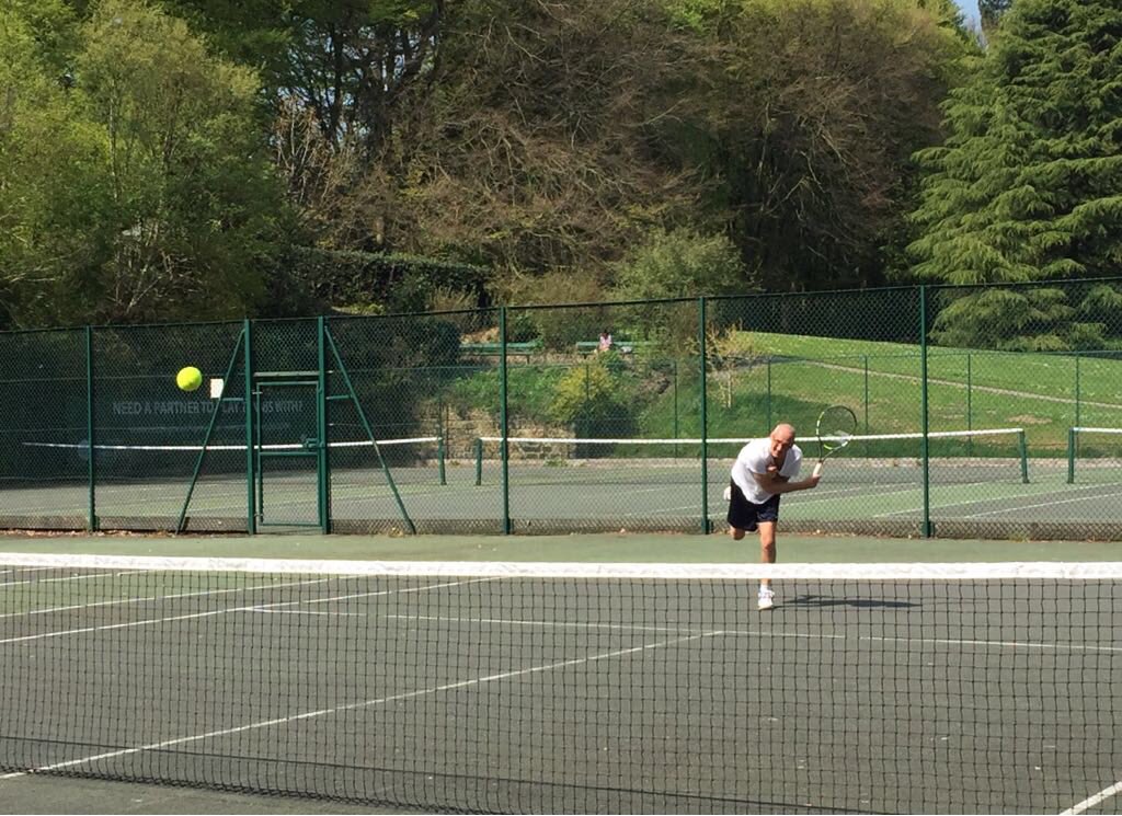 DeeMarshallSays's tweet photo. Brilliant day playing tennis for FREE in the gorgeous setting of The Hollies. Thank you @LeedsParks
@LeedsCC_Help #hiddenleeds https://t.co/nNil1OICEN