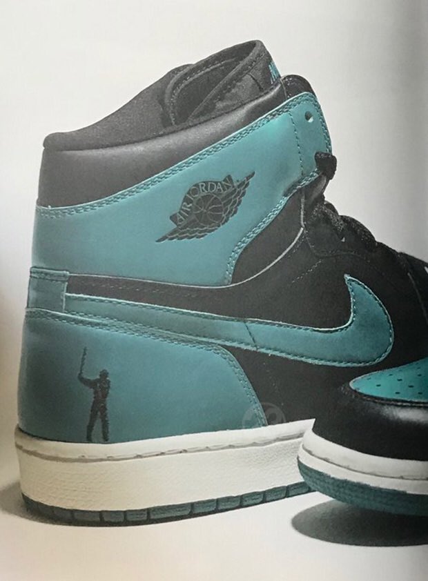 𝐋𝐈𝐋 𝐘𝐔𝐓𝐓𝐘 イチロー Air Jordan1 02年とかに本当に関係者のみに制作された鬼レア スニーカー ヒールにはジャンプマンじゃ無くってバッターボックスのイチローが 𝐋𝐈𝐋 𝐘𝐔𝐓𝐓𝐘 イチロー Air Jordan1 02年とかに本当に関係者のみに制作された鬼レア スニーカー ヒールにはジャンプマンじゃ無くってバッターボックスのイチローが