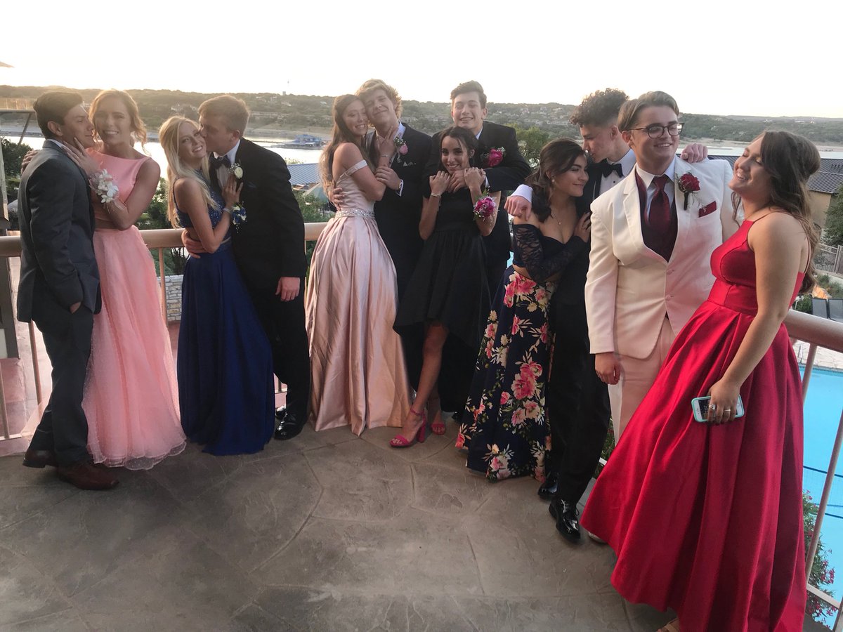 cooper_wilson33's tweet photo. Prahm 2K18 @Harmon_hanna3 https://t.co/LBShMNcqjf