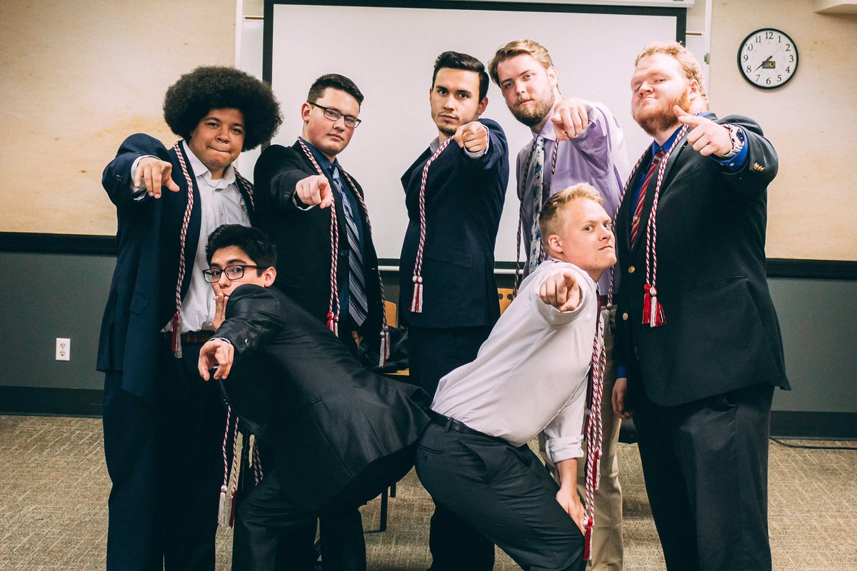 AlphaSigIowa's tweet photo. #6days until these senior men leave to better the world. Extremely happy to see these men continuously grow everyday. Congratulations class of 2018. We'll see you at Alumni events 😉😉 https://t.co/7bYb2Smixs