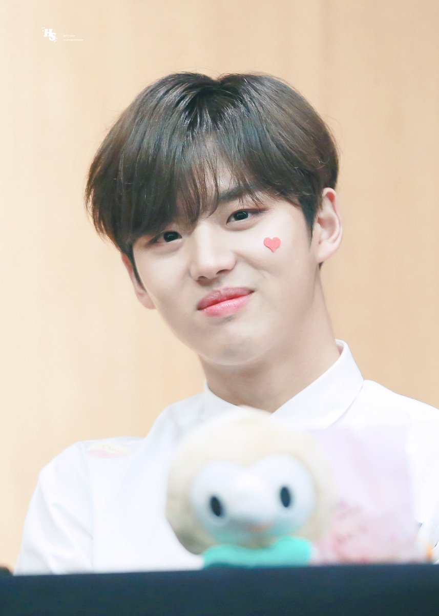 HolyStar0417's tweet photo. 언제나 니편💕

#홍석 #양홍석 #HONGSEOK 
#ホンソク #펜타곤 
#PENTAGON @CUBE_PTG https://t.co/6EvMqeGKMq