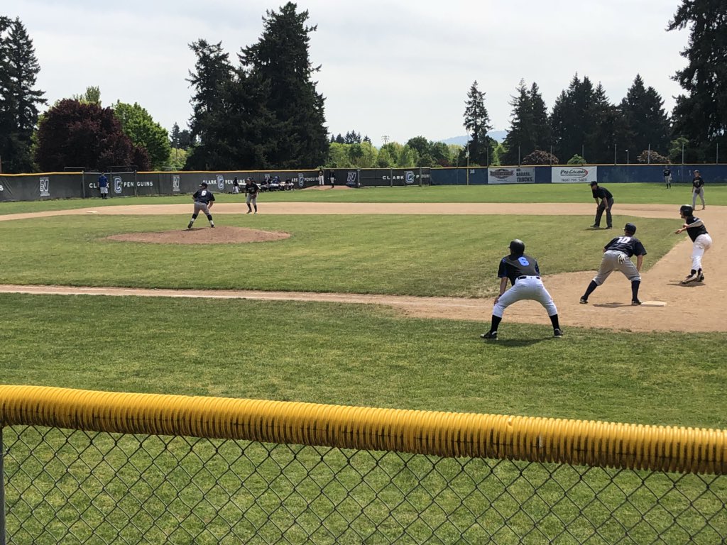 Congrats to <a href="/LB_BASEBALL14/">Linn-Benton Baseball</a>. The Roadrunners swept Clark College at McClain Field yesterday to clinch the NWAC South and extend their win streak to 25. LBCC is now 37-2 overall and 24-1 in conference. Wow! Go Beaks!! (pictured is LB ace Brock Townsend pitching at Clark on 5/4)