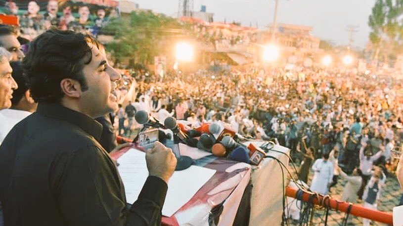 AbdulHameedMug2's tweet photo. Great Enthusiasm In PPP Membership Camp At Lahore.
Chairman @BBhuttoZardari ‘s Focus On Central Punjab Will Surely Prove To Be Fruitful In Upcoming Elections.
Proud To Be Part Of PPP &amp; Young Chairman Bilawal Bhutto.
#Nation_Stands_With_Bilawal 
@BakhtawarBZ @AseefaBZ @Majid_Agha https://t.co/W6yH4uOxgm