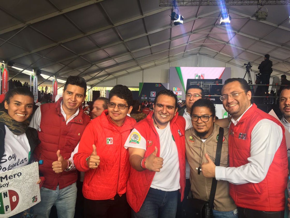 mlv001's tweet photo. Sumando esfuerzos en favor de #PPMeade #PPPresidente con @batucada_xalapa #MNVC #SomosPopulares https://t.co/KRQqluct2d