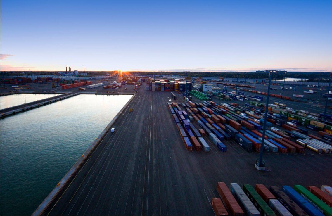 ”We believe the future is all-electric and will continue to drive the #ecoefficiency of cargo and material handling through new solutions that will help our customers meet the tightening regulations and growing demand,” says <a href="/AnttiKaunonen/">Antti Kaunonen</a> in #Port2060 kalmarglobal.com/news--insights…