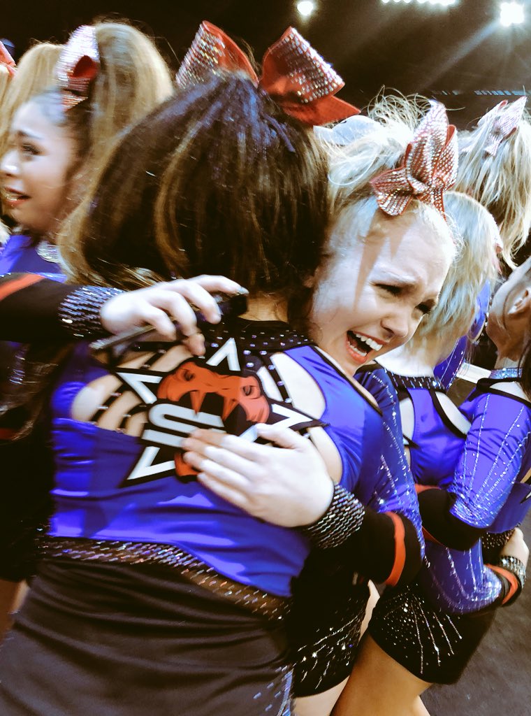 VarsityAllStar's tweet photo. We have a TIE! Congratulations to Stars Vipers Boomslang 4 and the California All Stars Las Vegas J-Club, your Small Junior Level 4 Summit Champions! #TheSummit18 @Stars_Vipers @TheCaliAllStars https://t.co/Dtkf5YtAJ0