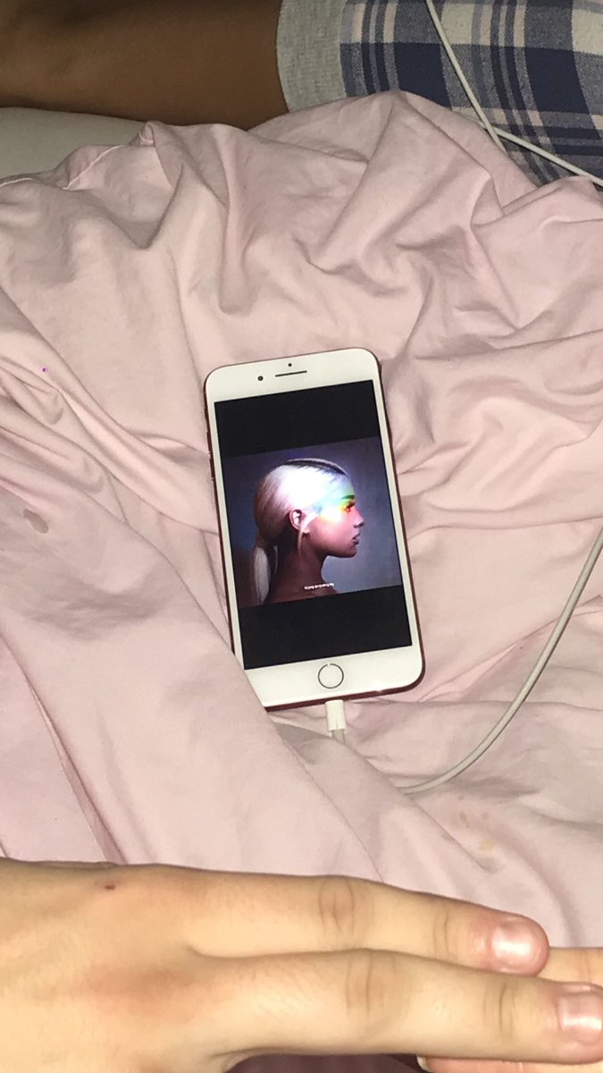 YEAHenchiladas's tweet photo. Saturday nights sleepovers getting wild out here #NoTearLeftToCry @ArianaGrande https://t.co/3e7IQGAvEn