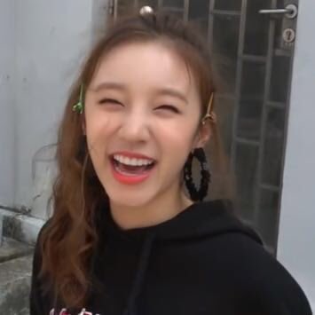 HanaTheOnly1's tweet photo. 「 YuQi ((G)I-DLE) ICONS 」*。

— My edit
— RT / FAV if you use https://t.co/wTearziffp