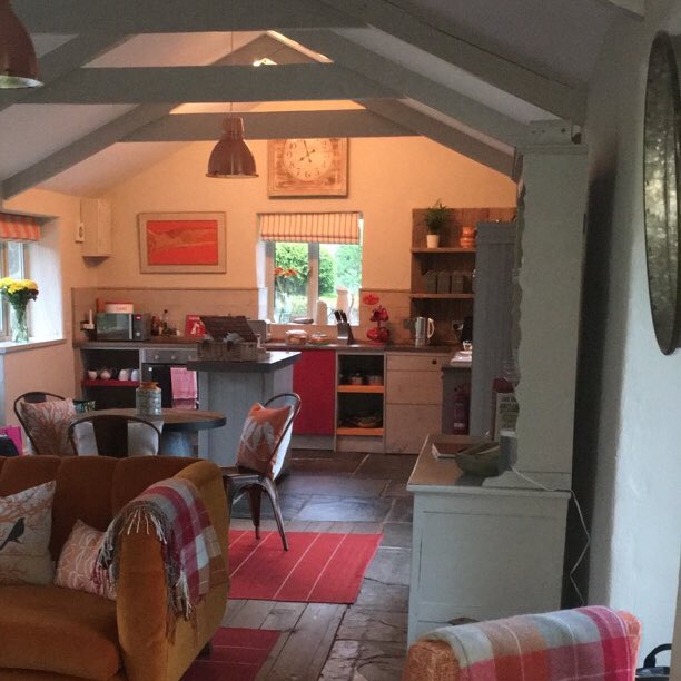 timit_price's tweet photo. Another fabulous weekend away with @SamanthaBeacham, with a stay at another fabulous @uniquehomestays property. Not going to lie wish we could stay forever. #Cornwall #longweekend #MayBankHoliday #sun #beachlife #doihavetoleave https://t.co/0p77xNcZjA