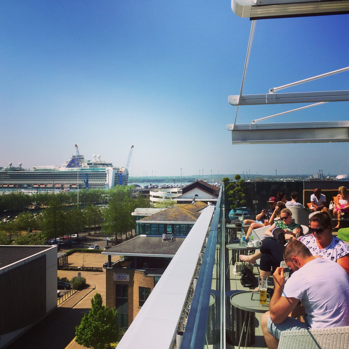 travelblogjamie's tweet image. Slightly in love w/ @Southampton_HH #harbourhotel &amp;amp; all its facilities &amp;amp; little luxuries. By far best hotel in #Southampton. Rooftop bar is a winner. Gorgeous lunch. Great pool. #Blog and video to follow. #blogger #travelbloggerjamie #jamiesholidaychannel