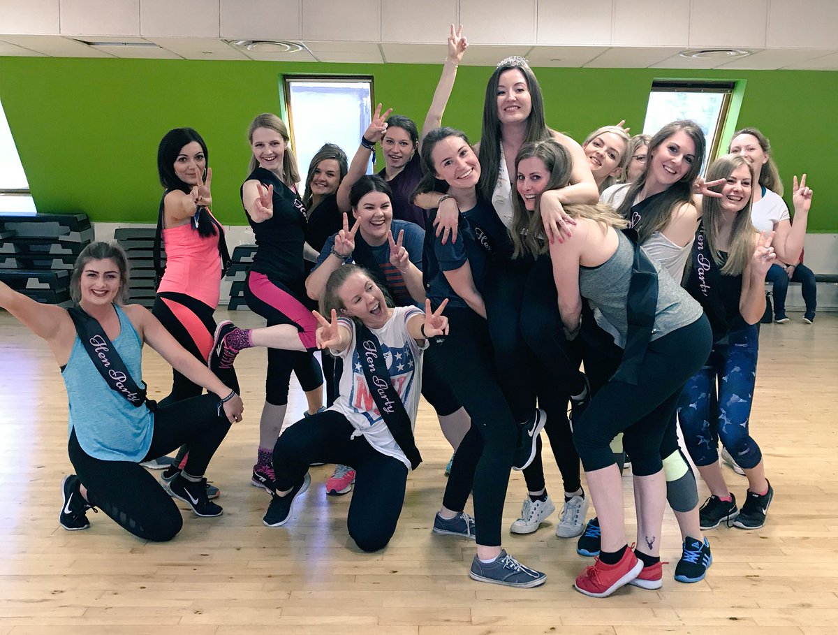 LeahCheerCo's tweet photo. Fab girly afternoon with Hayley and her #hens channeling their favourite #girlbands and getting #extra! @eilidhday @katiemairiwhite @HarrietTalbot @rionamary14 @CheerleadingCo 

#Edinburgh #henparty #henweekend #teambride #cheercohens #Girlband https://t.co/pLf6fAJTiV