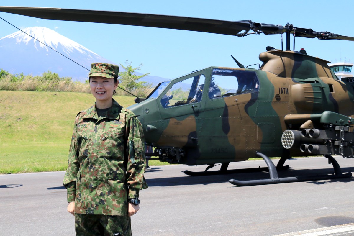 陸上自衛隊 明野駐屯地 対戦車ヘリコプター「AH-1S コブラ」 キャンプ