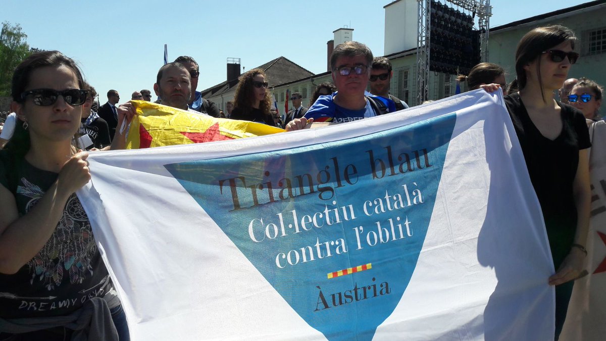 Avuí el CDR-Wien juntament amb el <a href="/TriangleBlauAT/">Triangle Blau Viena</a> encapçalant la delegació catalana en la celebració de l'alliberament del camp de concentració de Mauthausen. Feixisme mai més!!!