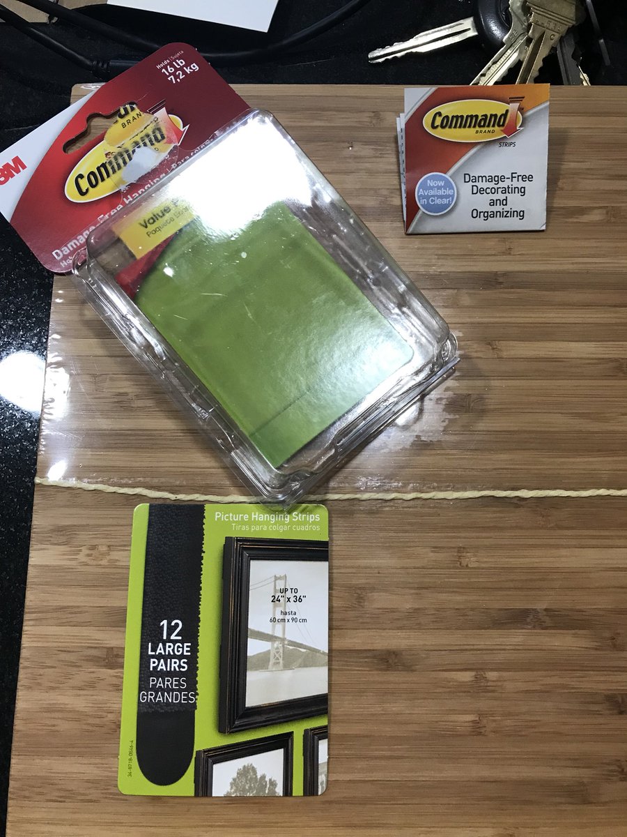 KylashRamesh's tweet photo. Yo @CommandBrand, we just opened this package and it was missing 3 pairs! https://t.co/r13x2QXWII