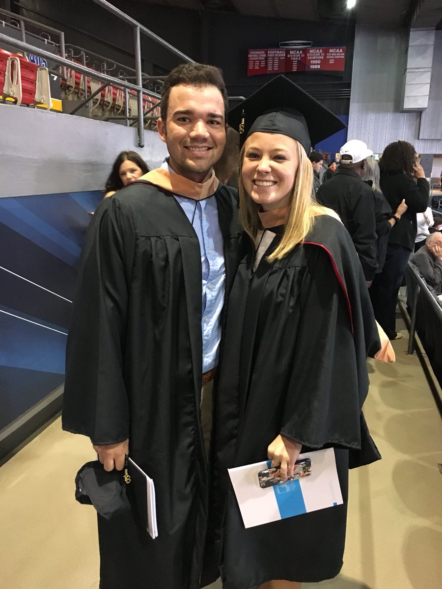 Congrats!🎓❤️💙 #FLYER18GRAD