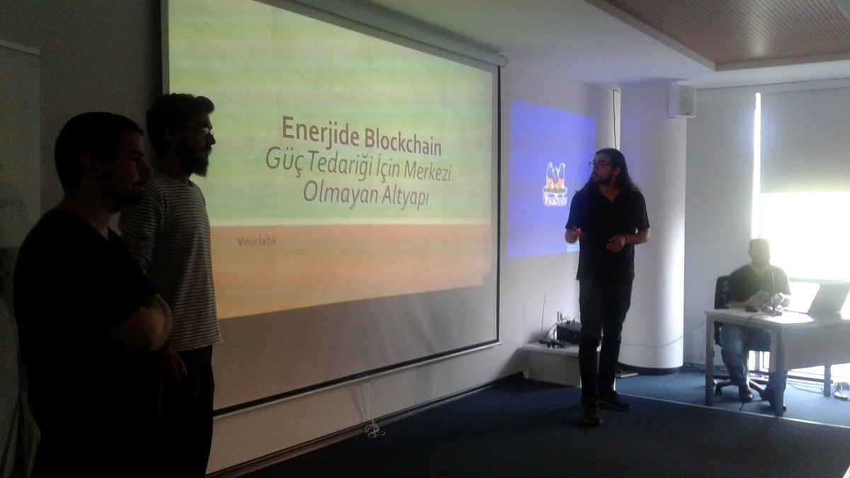 Teknoparkizmir_'s tweet photo. #Hack4EnergyBootcamp2018 de sunum zamanı! Ekiplere başarılar diliyoruz. @izmirkalkinma @GreenGrowthFund @ensiatr @TCBEBKA @Teknoparkizmir_ https://t.co/2PsIJBC3fq