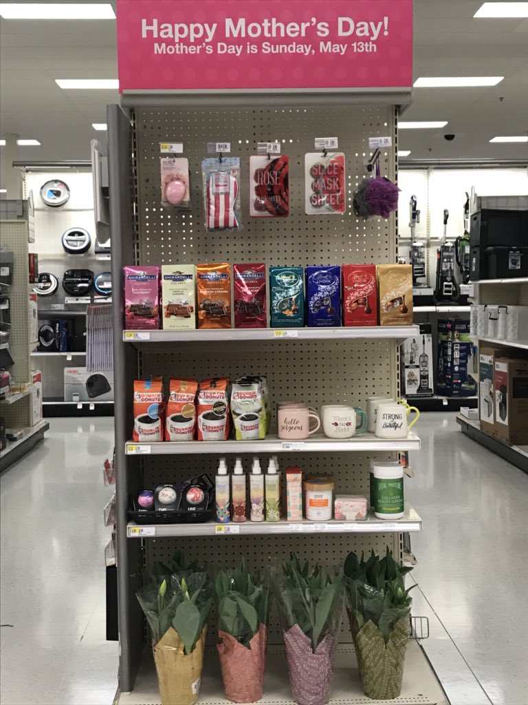 targetmandy's tweet photo. Getting Mother’s Day ready at #T1802! @Target #GiftAndGo #TargetRun #HappyMothersDay #Target #D439 https://t.co/l6UPgdOrAB