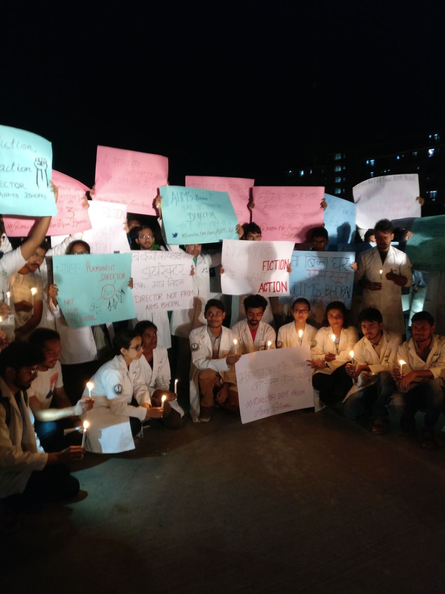 purushottamluv's tweet photo. Candle light March with demand of A PERMANENT DIRECTOR(not from AIIMS Bhopal faculty) by AIIMS Bhopal students. #AIIMSneedDirector @PMOIndia @narendramodi @JPNadda @aajtak @CNNnews18 @TimesNow @timesofindia @DainikBhaskar @republic @AIIMSBhopal https://t.co/g2OBdLNlpX