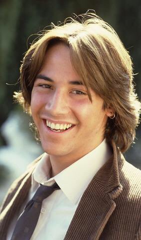 Keanu Doing Things On Twitter Keanu Reeves Wearing Earrings In