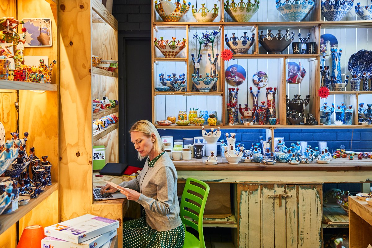 FedExCanada's tweet photo. Today's the very last day to enter our Canadian FedEx Small Business Grant Contest! Don't miss out on your chance to win $25k and consulting services. See full contest details and ENTER NOW: https://t.co/N4l42FhYOd #FedExGrantCa https://t.co/hxjAZjd7Gl